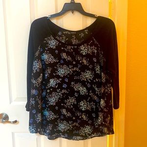 Black floral 3/4 sleeve top torrid size 2